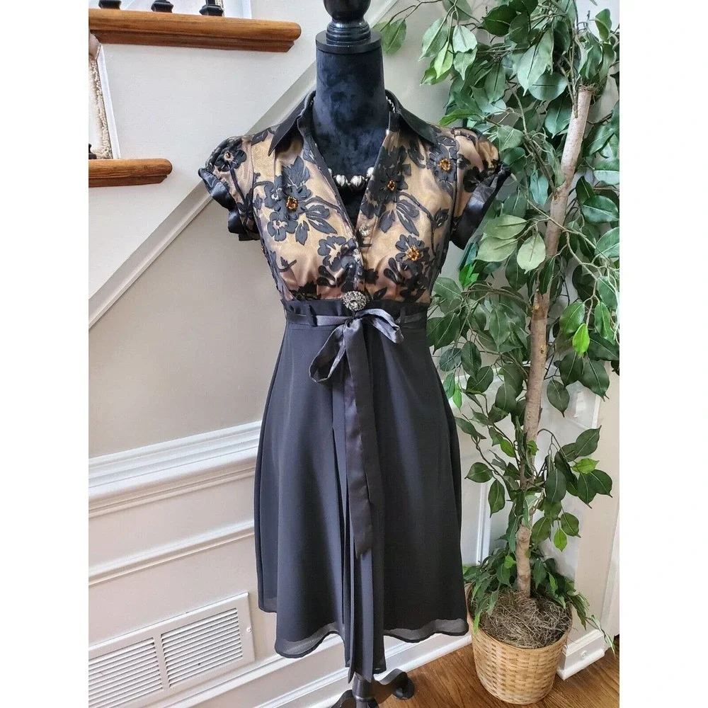 Black Floral Women's Polyester Collared Short Sleeve Knee Length Partywear Dress - Picture 1 of 10